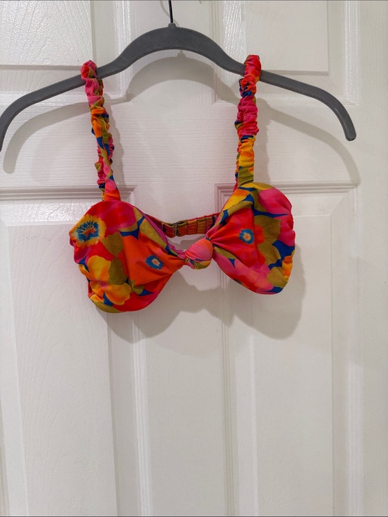 Billabong Other - Billabong Floral Bikini Top - Pink & Orange